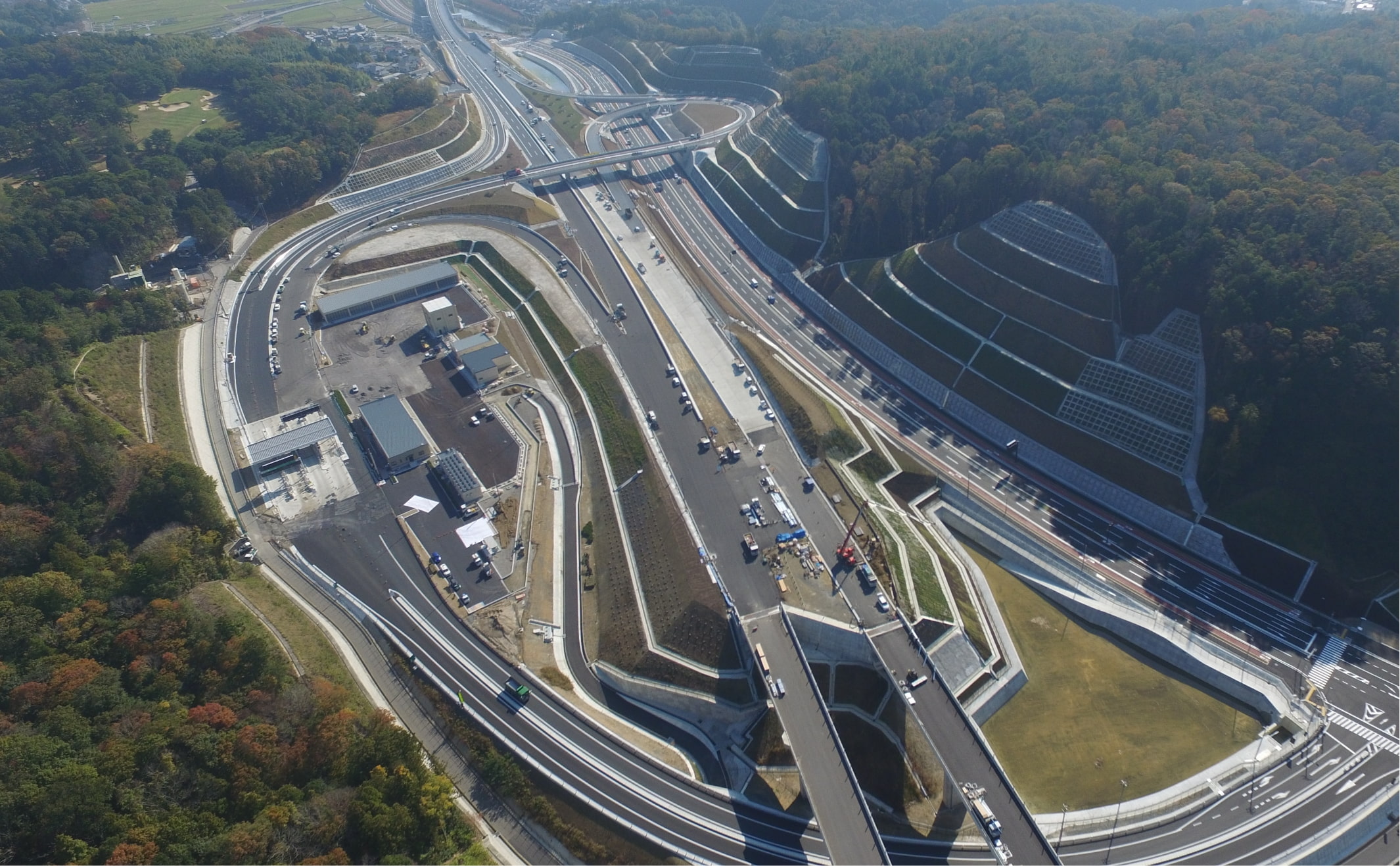 新名神高速道路　川西インターチェンジ　建設プロジェクト1