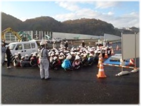 「首都圏中央連絡自動車道 海老名JCT～相模原IC間舗装工事」見学会を開催