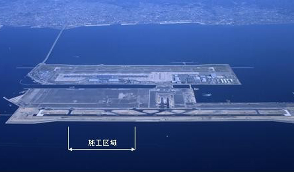 関西空港（２期）護岸嵩上工事