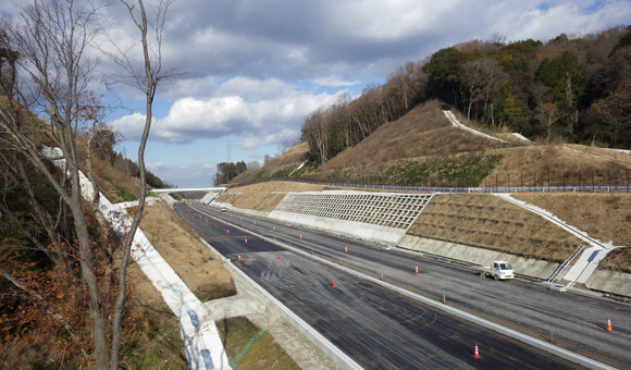 新東名高速道路 常磐東工事