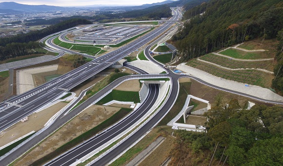 新東名高速道路　川上工事