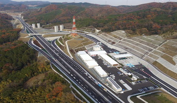 新名神高速道路　高槻舗装工事