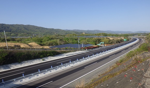 徳島自動車道　阿波舗装工事