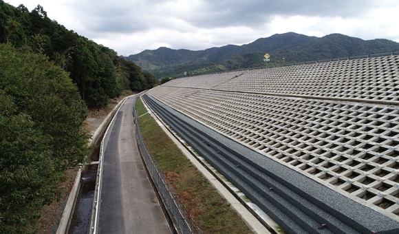 福知山高速道路事務所管内（特定更新等）盛土補強工事（令和３年度）